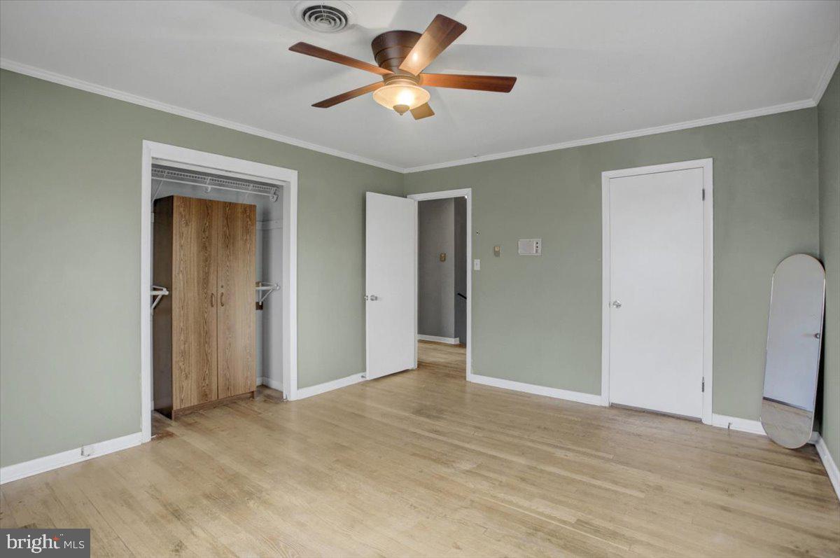 TOWN AND COUNTRY - Residential