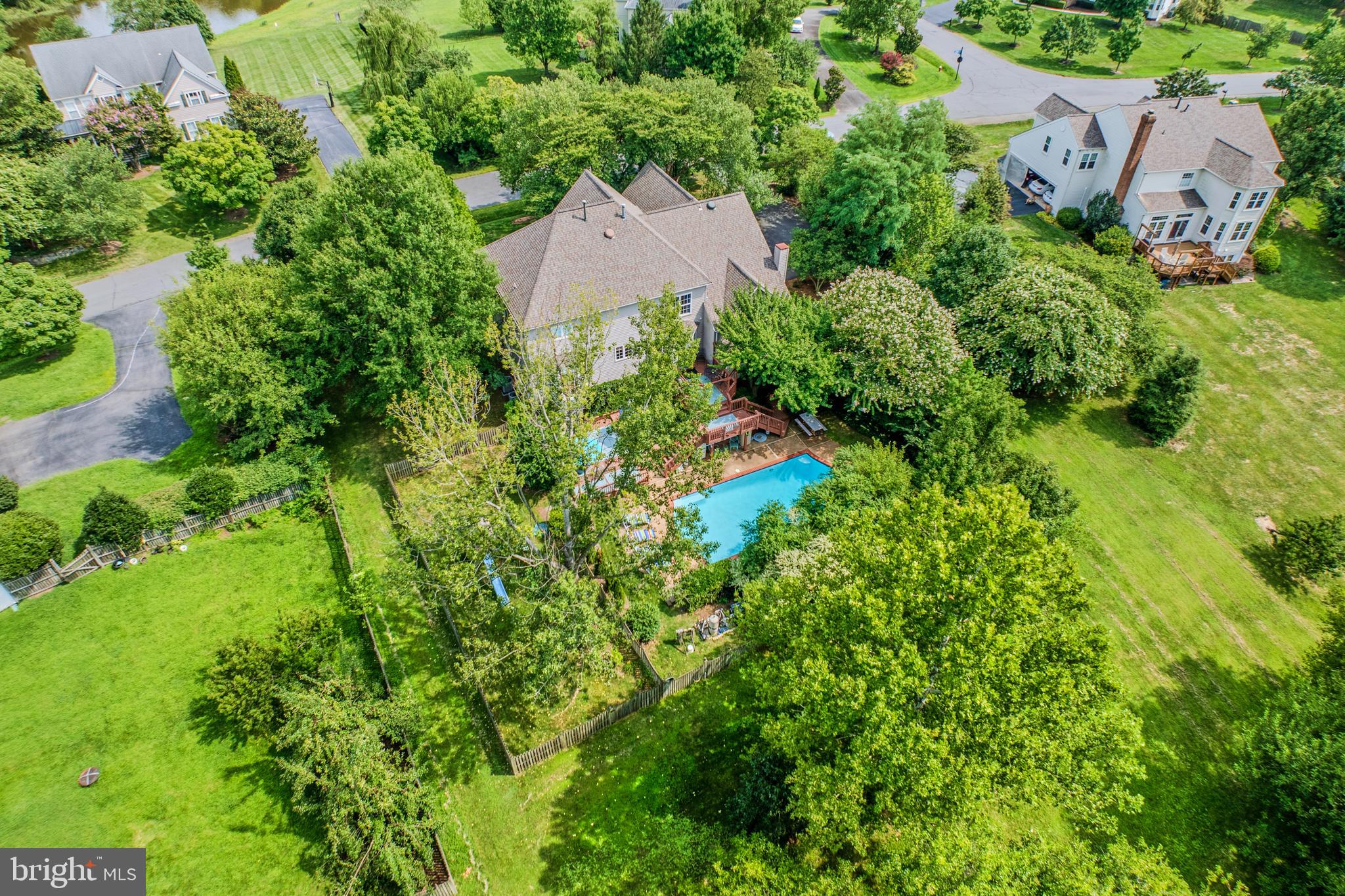 21467 ESTATE PLACE
