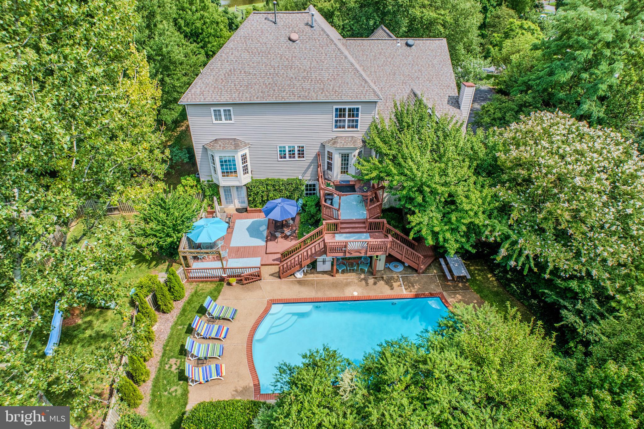 21467 ESTATE PLACE