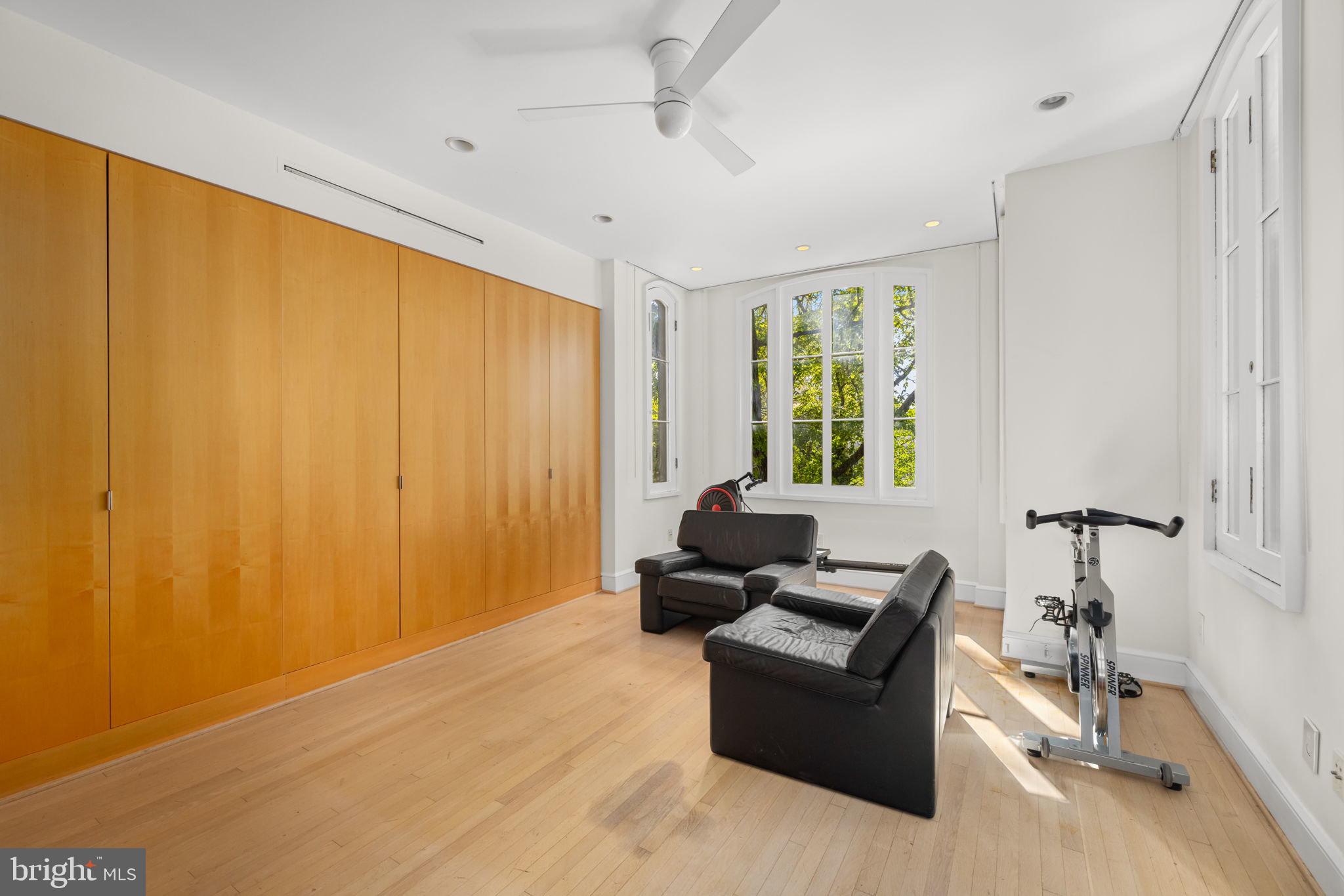 GEORGETOWN - Residential