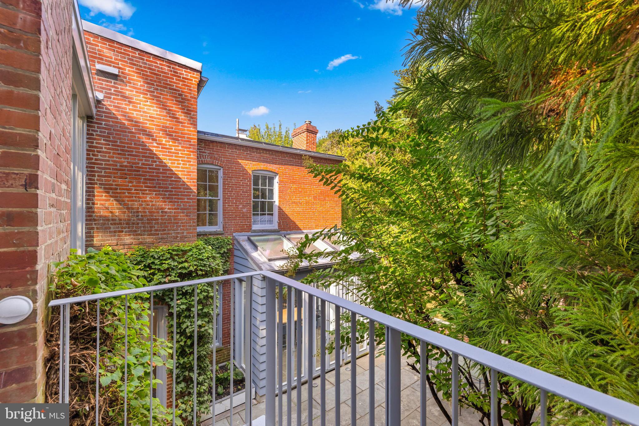 GEORGETOWN - Residential