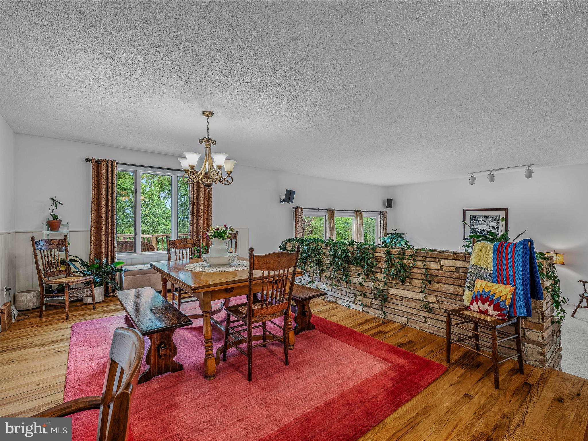 SPRING VALLEY - Residential