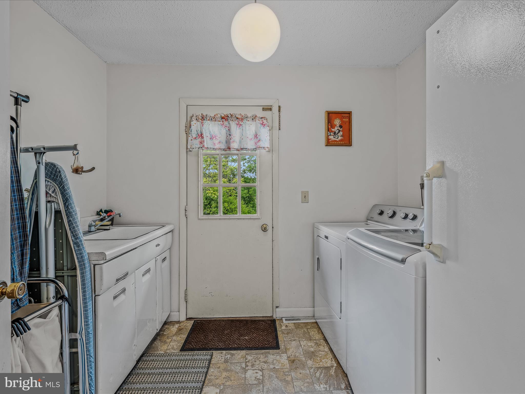 SPRING VALLEY - Residential