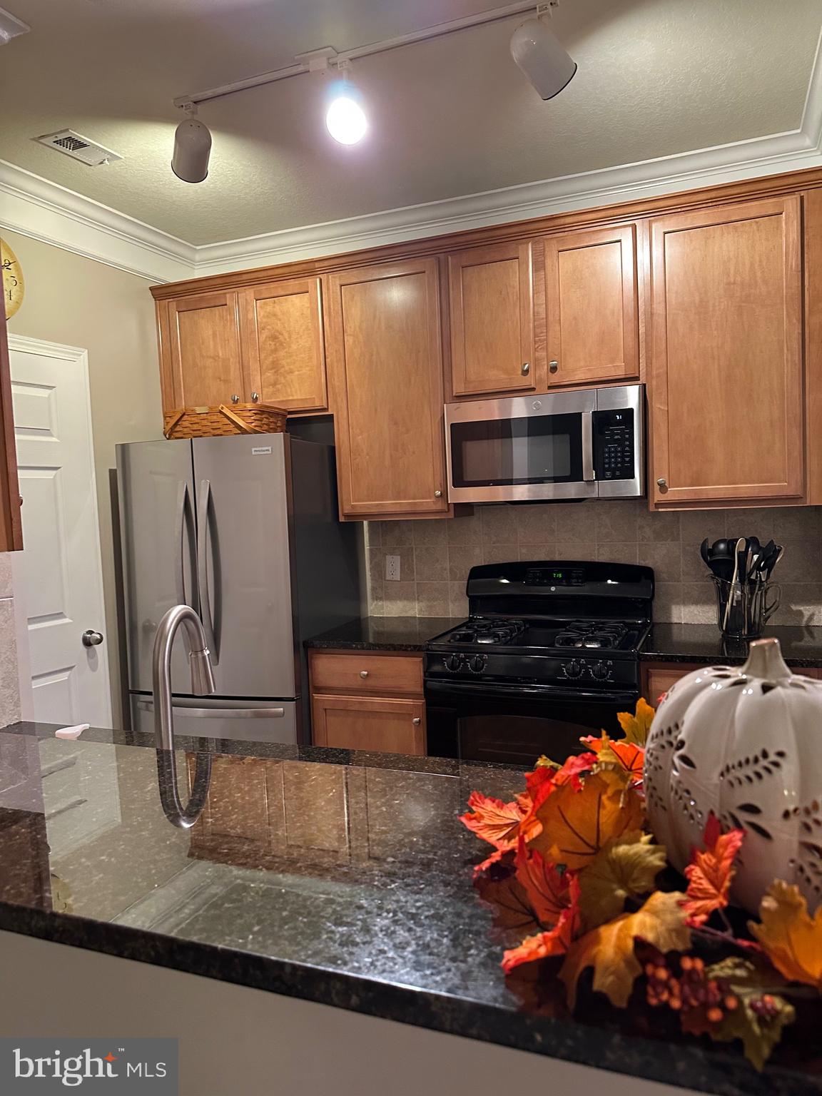 WESTCHESTER AT STRATFORD - Residential