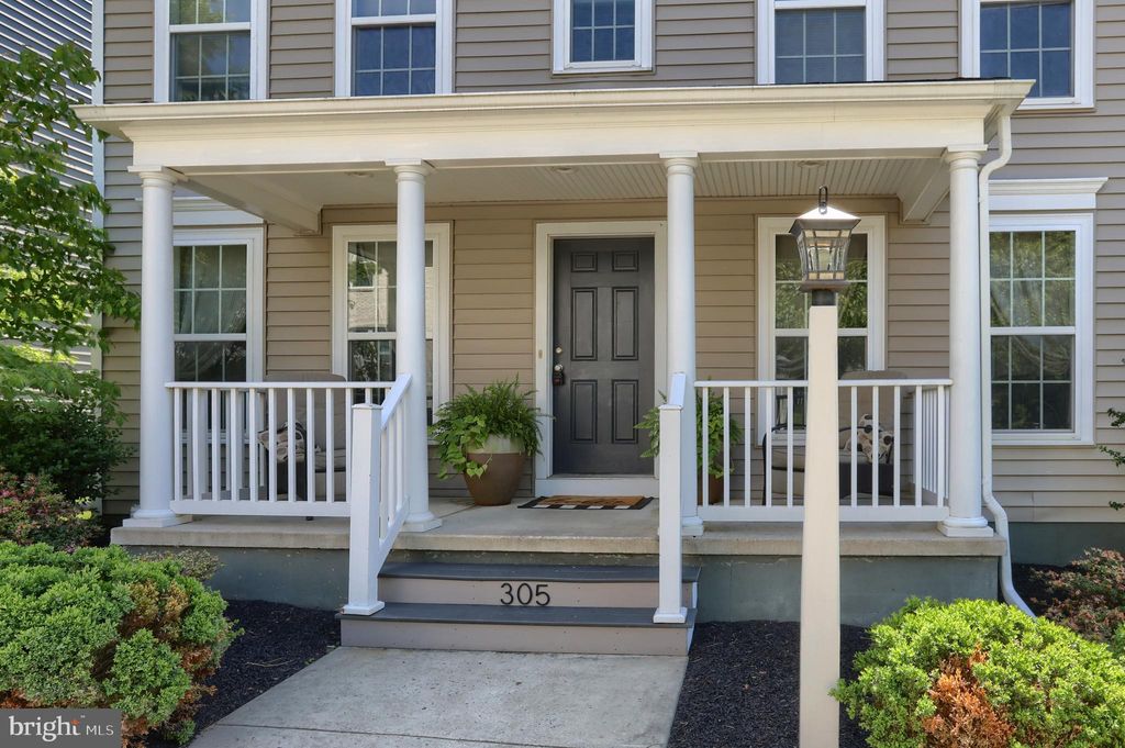 Photo of 305 Keinath Street, MOUNT JOY, PA 17552 (MLS # PALA2051970)