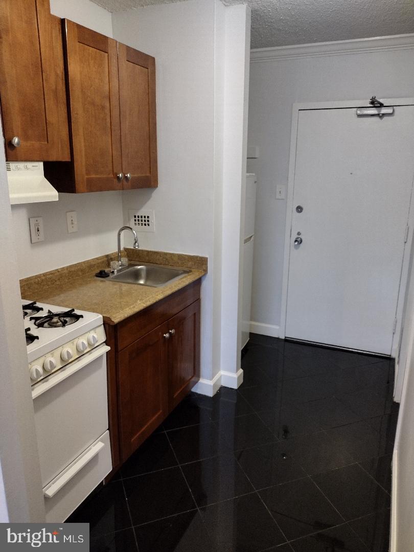 FRIENDSHIP HEIGHTS - Residential Lease