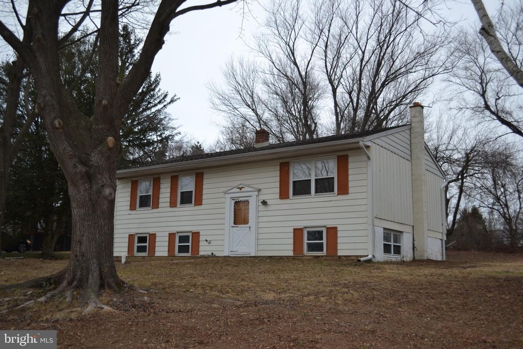 Photo of 1625 Hillcrest Lane, ASTON, PA 19014 (MLS # PADE2105942)