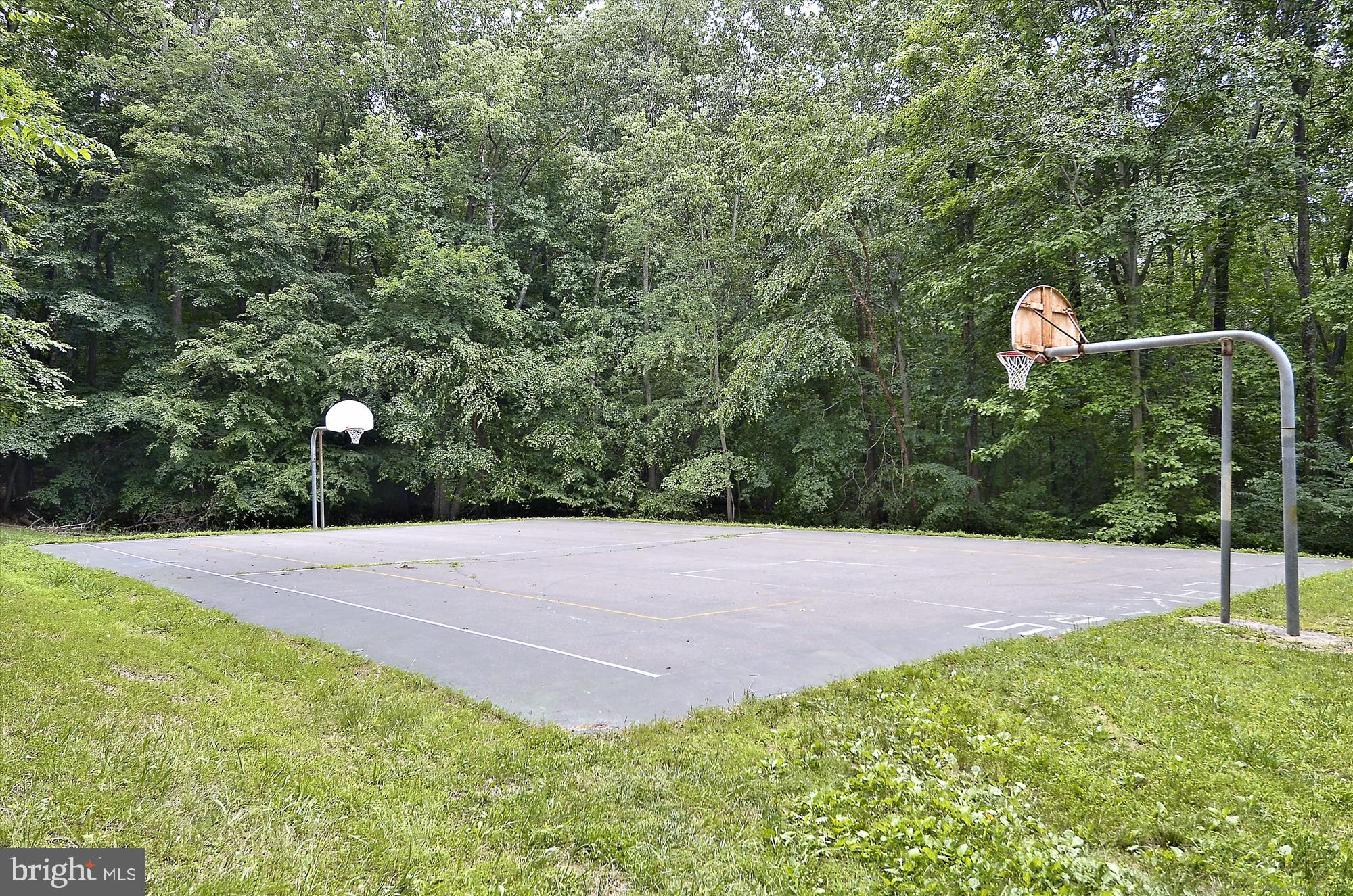 BURKE STATION SQUARE - Residential