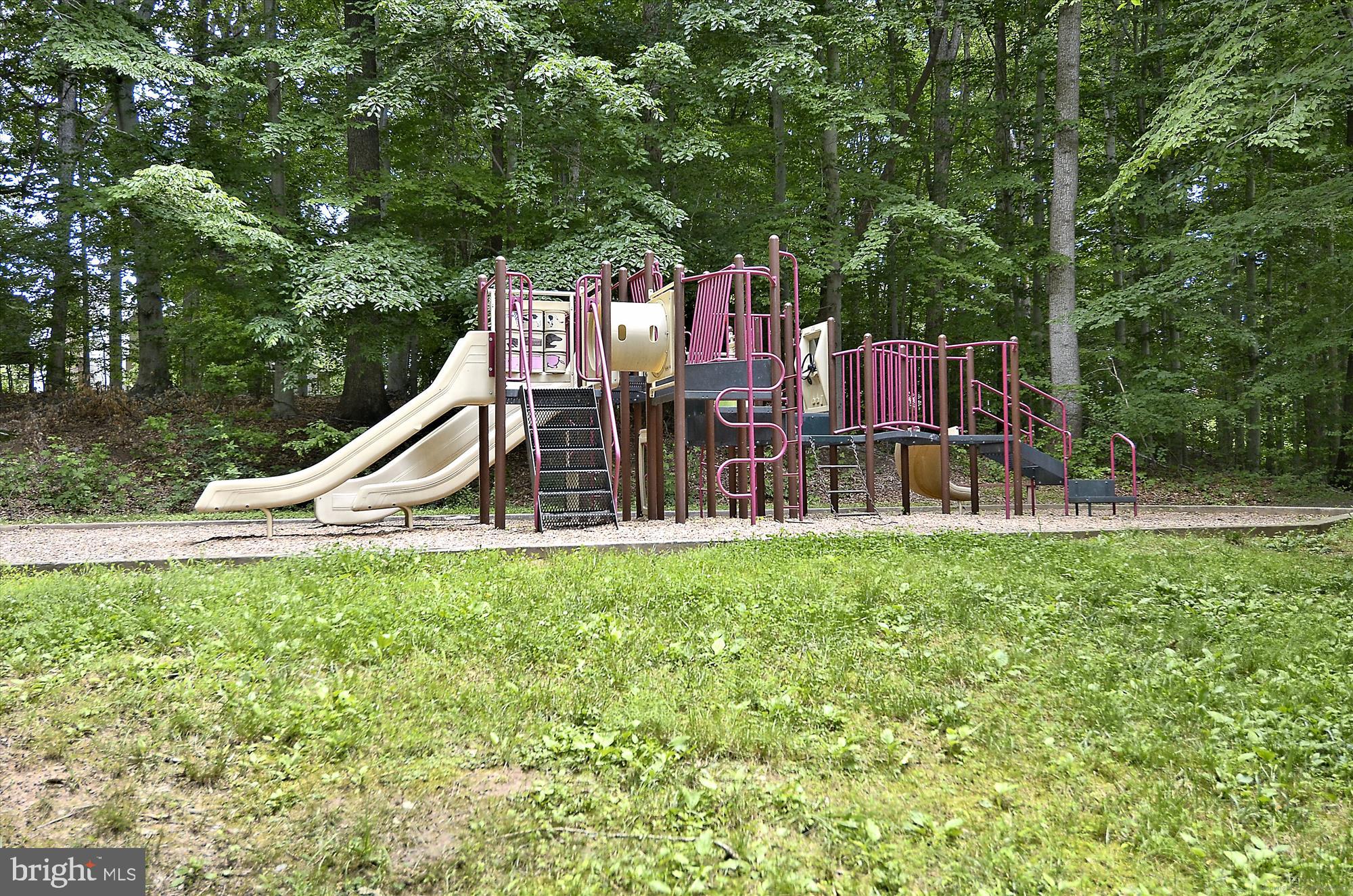 BURKE STATION SQUARE - Residential