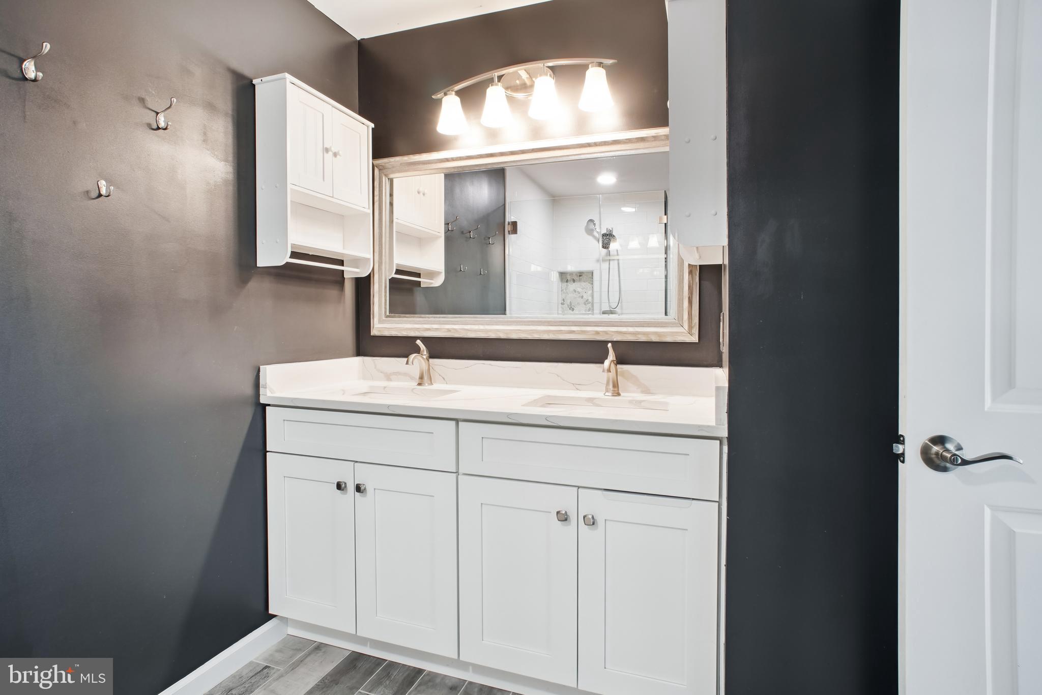 BURKE STATION SQUARE - Residential