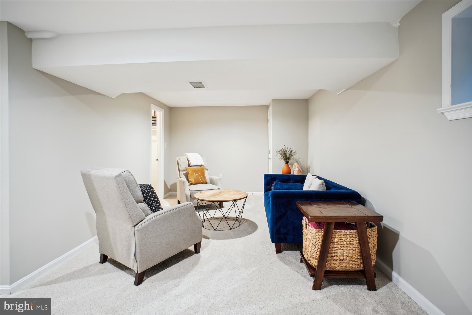 BURKE STATION SQUARE - Residential