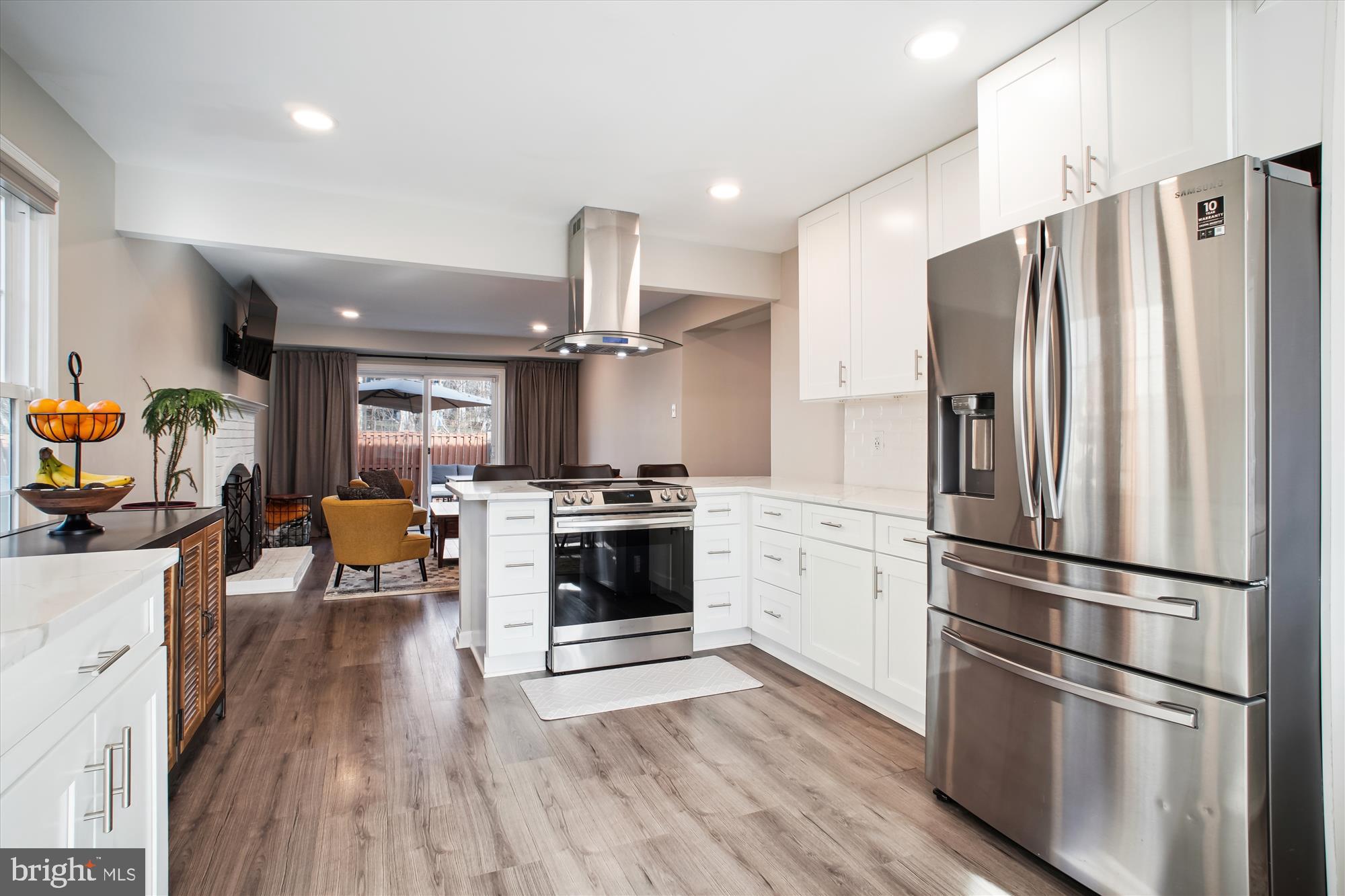 BURKE STATION SQUARE - Residential