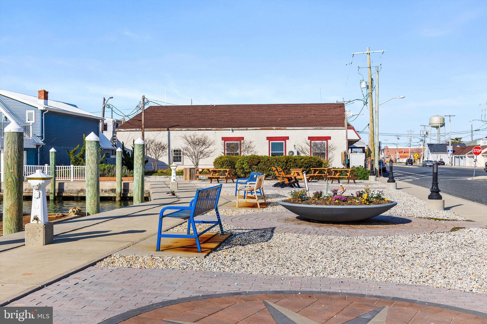 HARBOUR LIGHT CONDOS - Residential