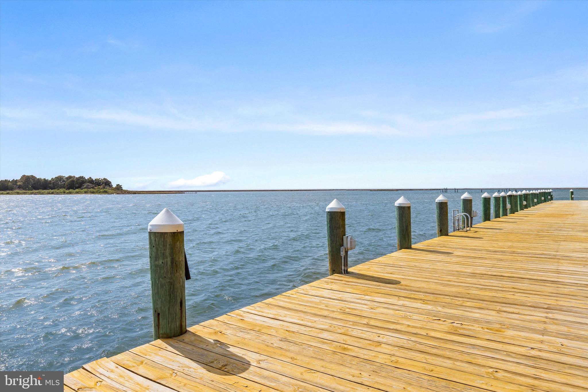 HARBOUR LIGHT CONDOS - Residential