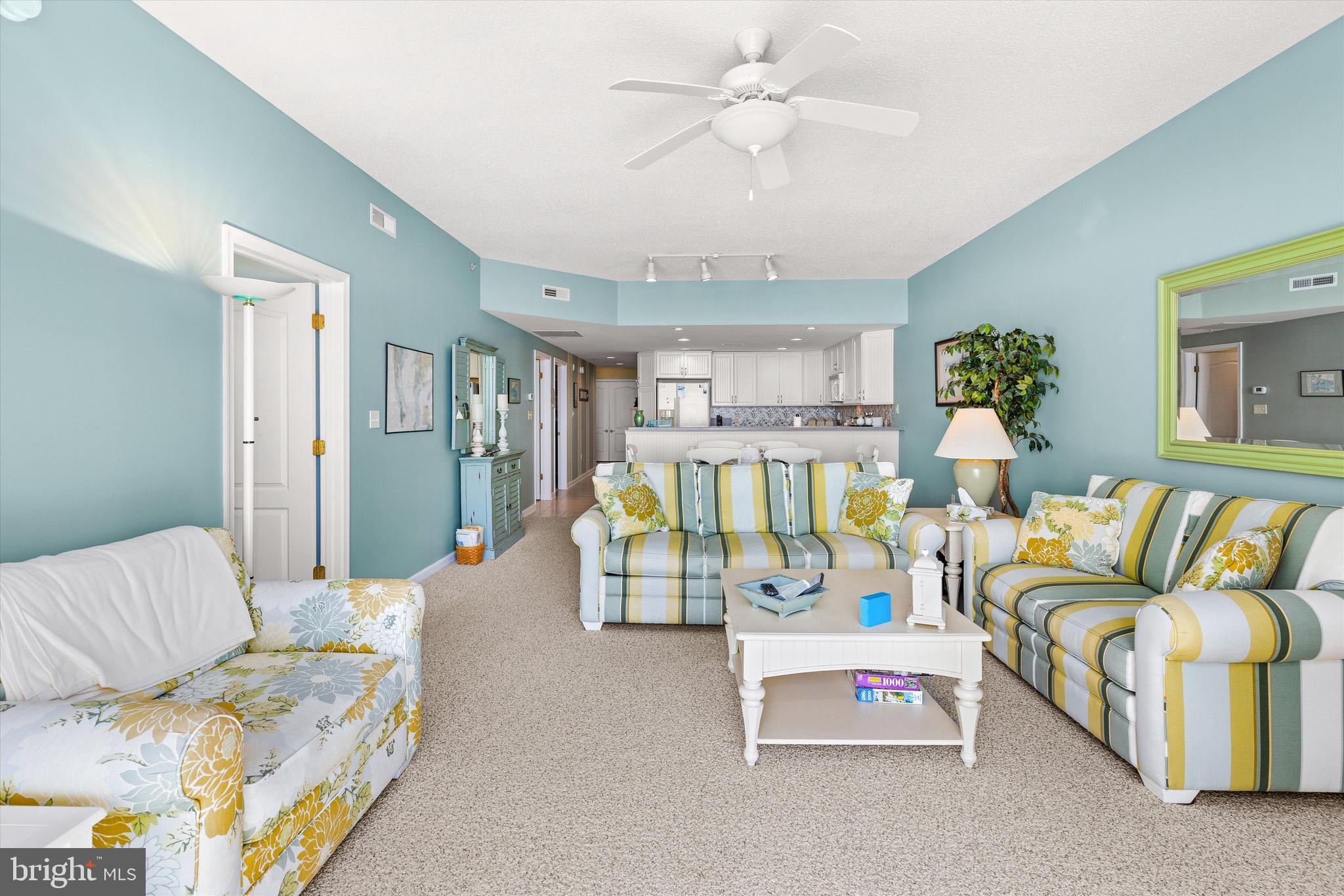 HARBOUR LIGHT CONDOS - Residential