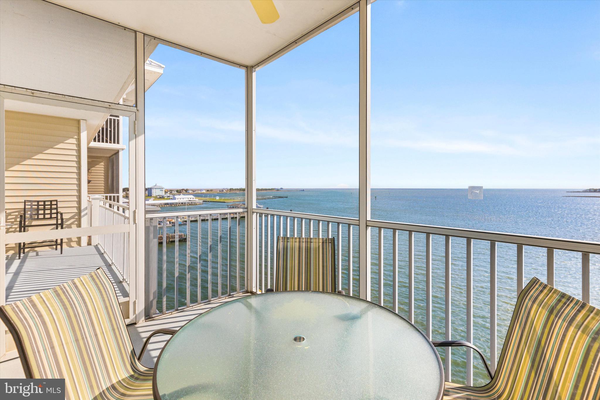 HARBOUR LIGHT CONDOS - Residential