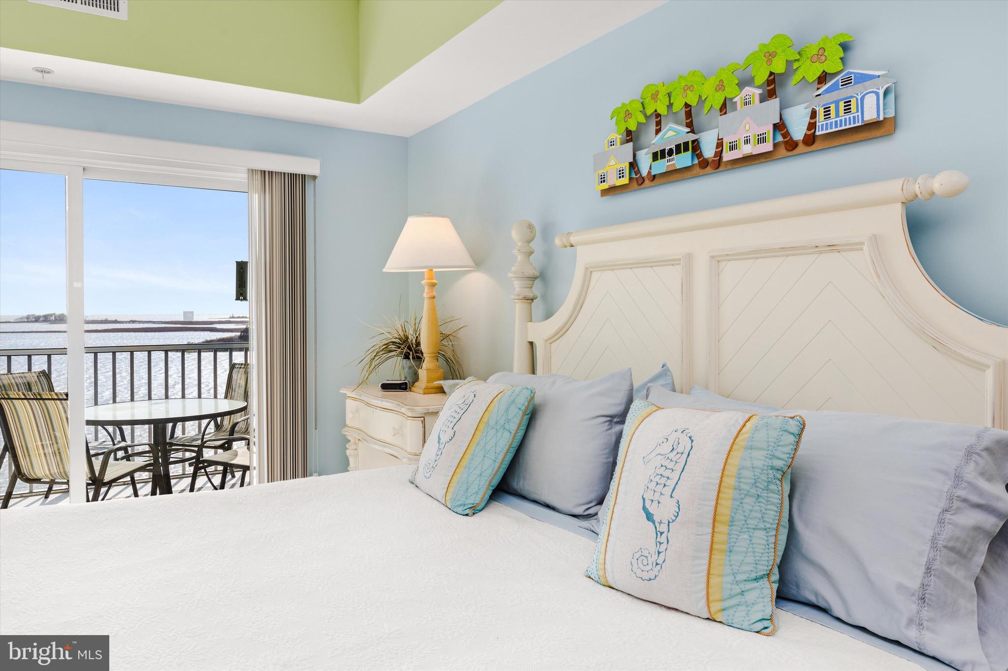 HARBOUR LIGHT CONDOS - Residential