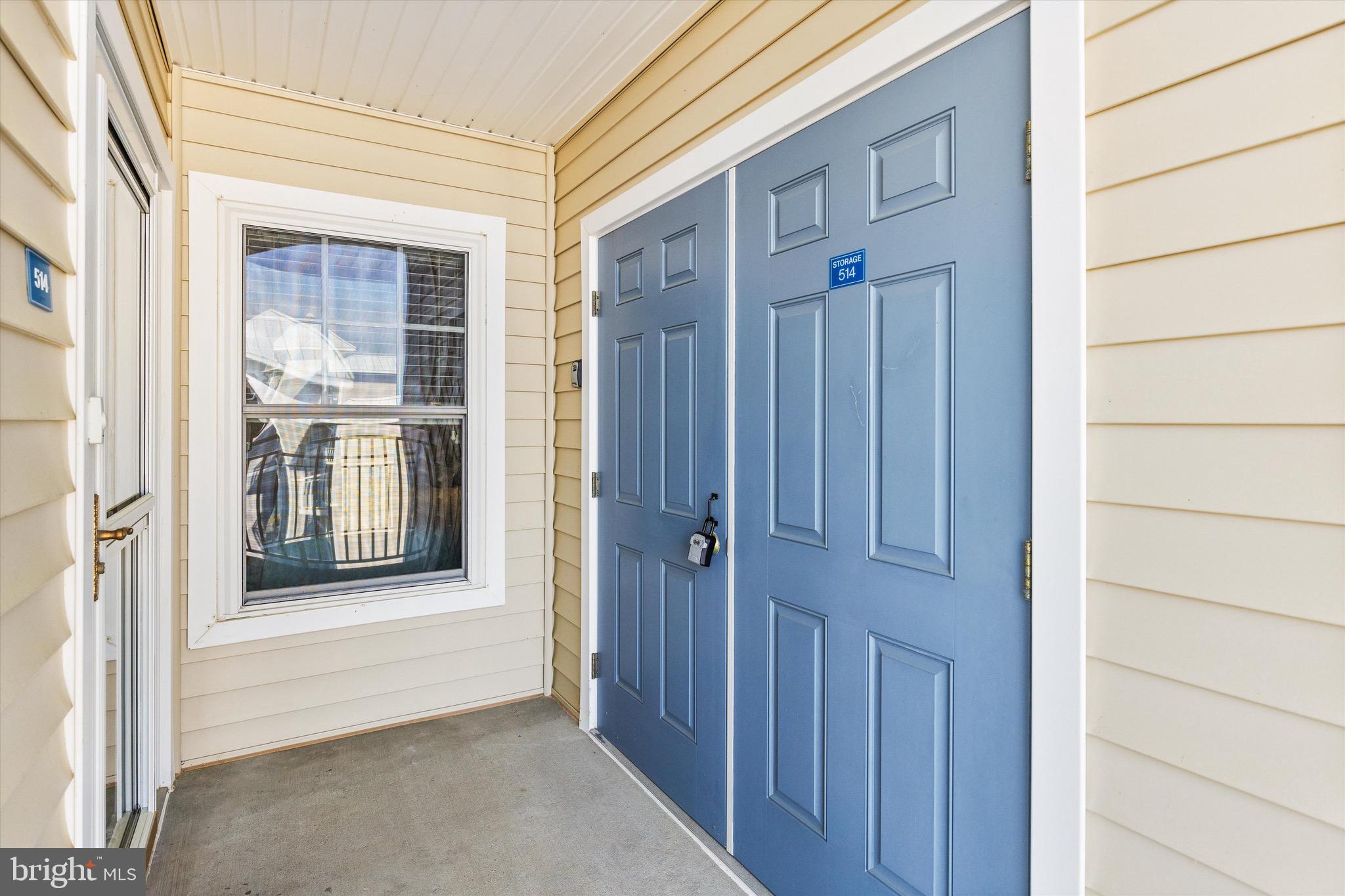 HARBOUR LIGHT CONDOS - Residential