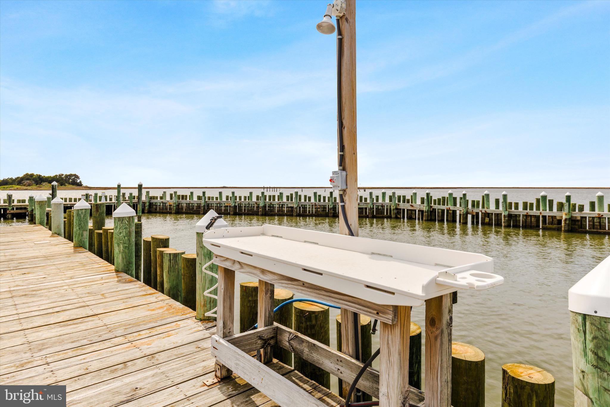 HARBOUR LIGHT CONDOS - Residential