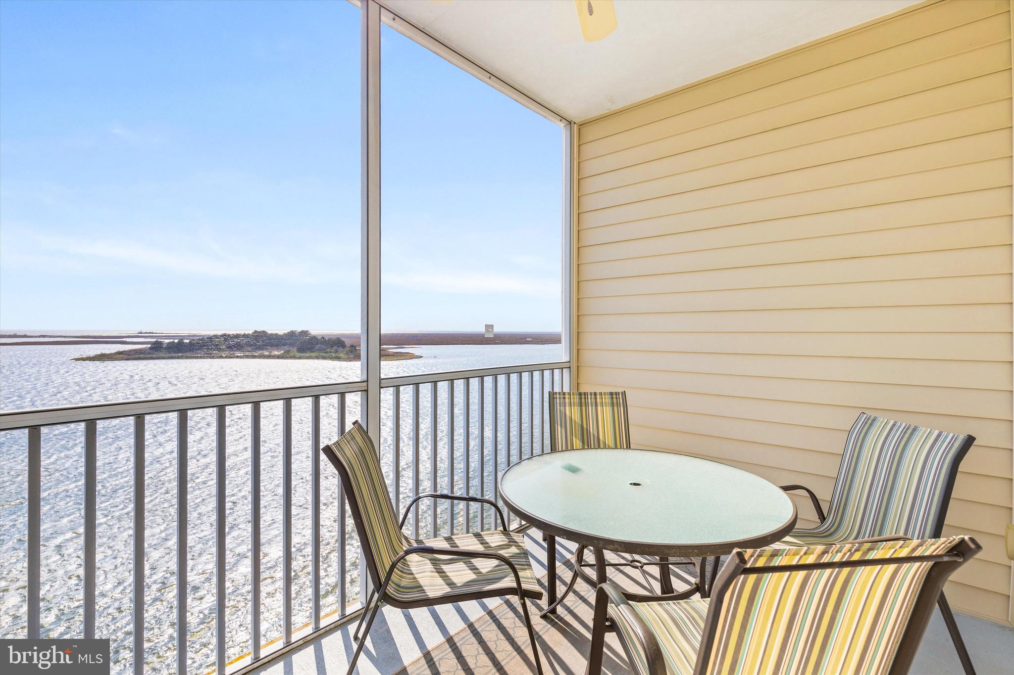 HARBOUR LIGHT CONDOS - Residential