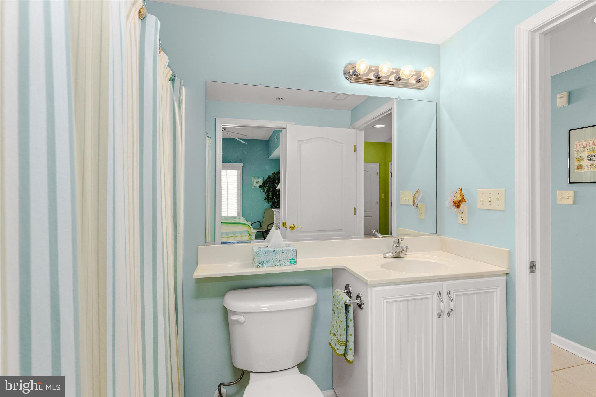 HARBOUR LIGHT CONDOS - Residential