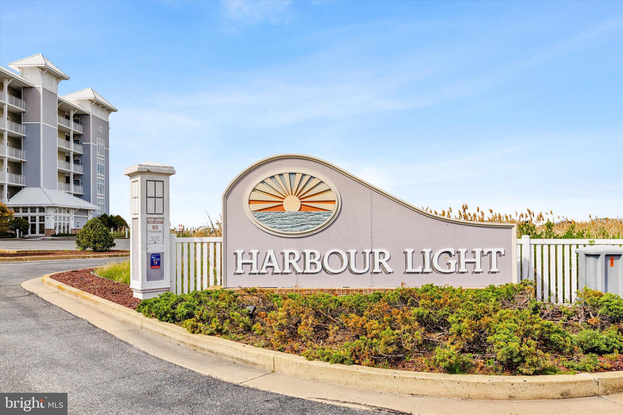 HARBOUR LIGHT CONDOS - Residential