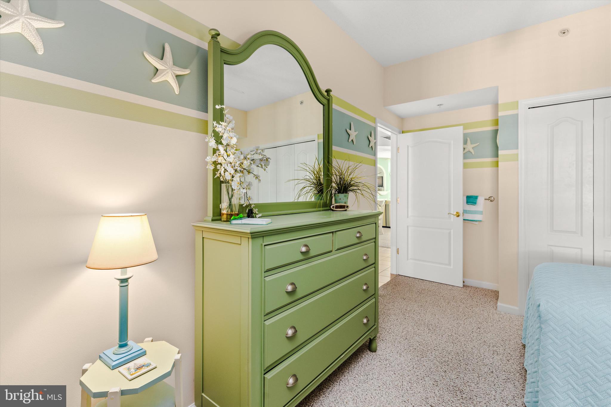 HARBOUR LIGHT CONDOS - Residential