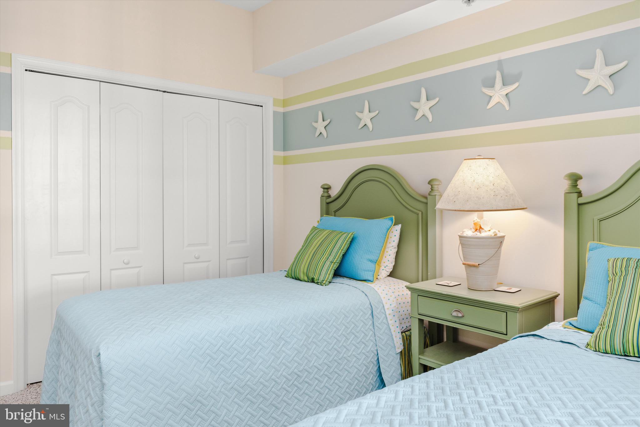 HARBOUR LIGHT CONDOS - Residential