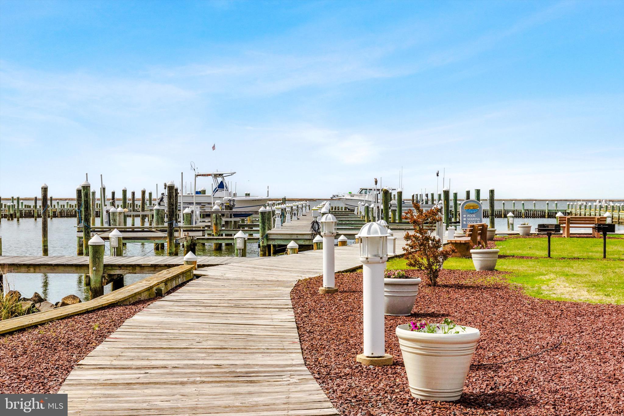 HARBOUR LIGHT CONDOS - Residential