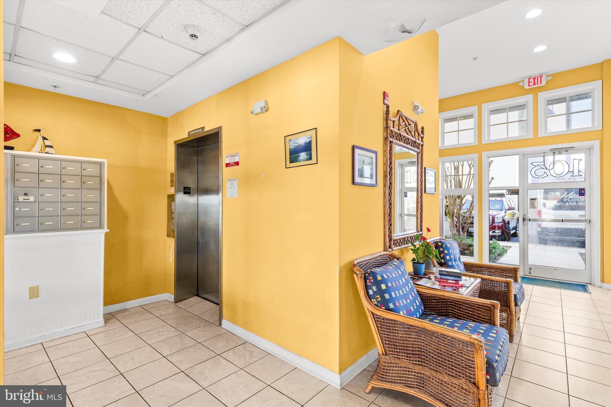 HARBOUR LIGHT CONDOS - Residential