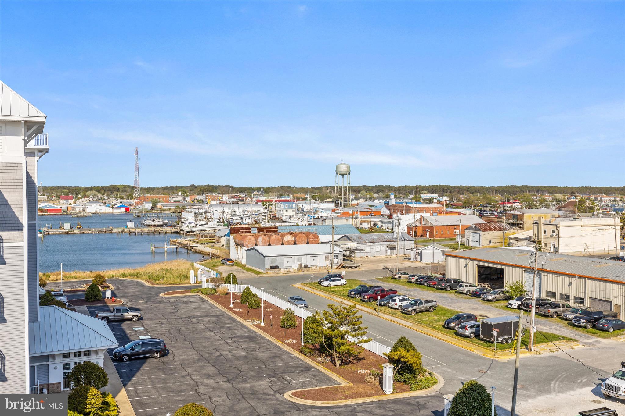 HARBOUR LIGHT CONDOS - Residential