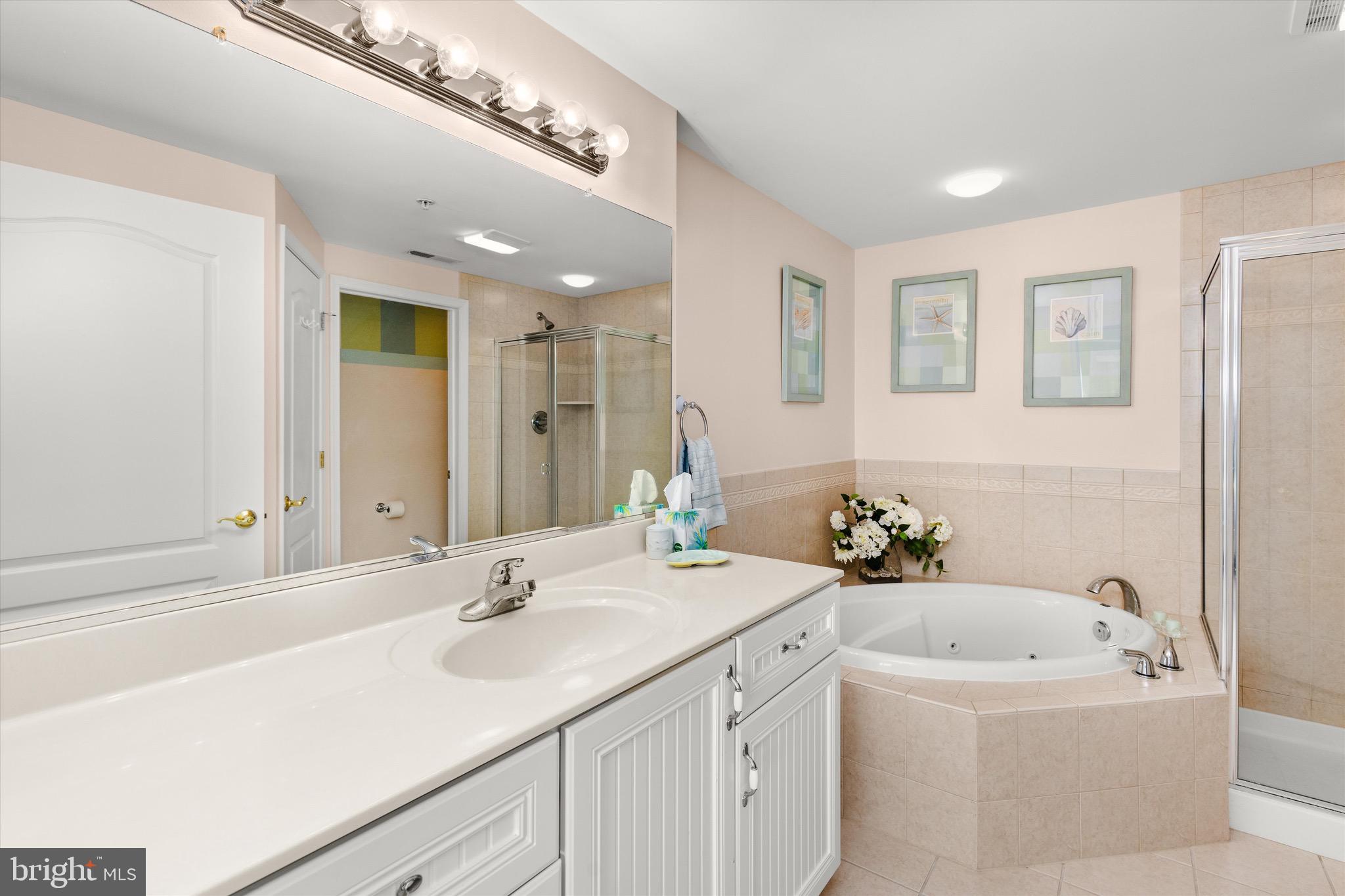 HARBOUR LIGHT CONDOS - Residential