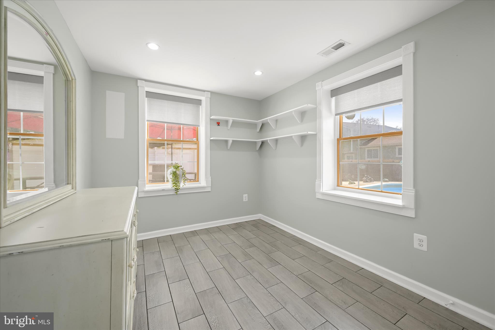 SILVER SPRING - Residential