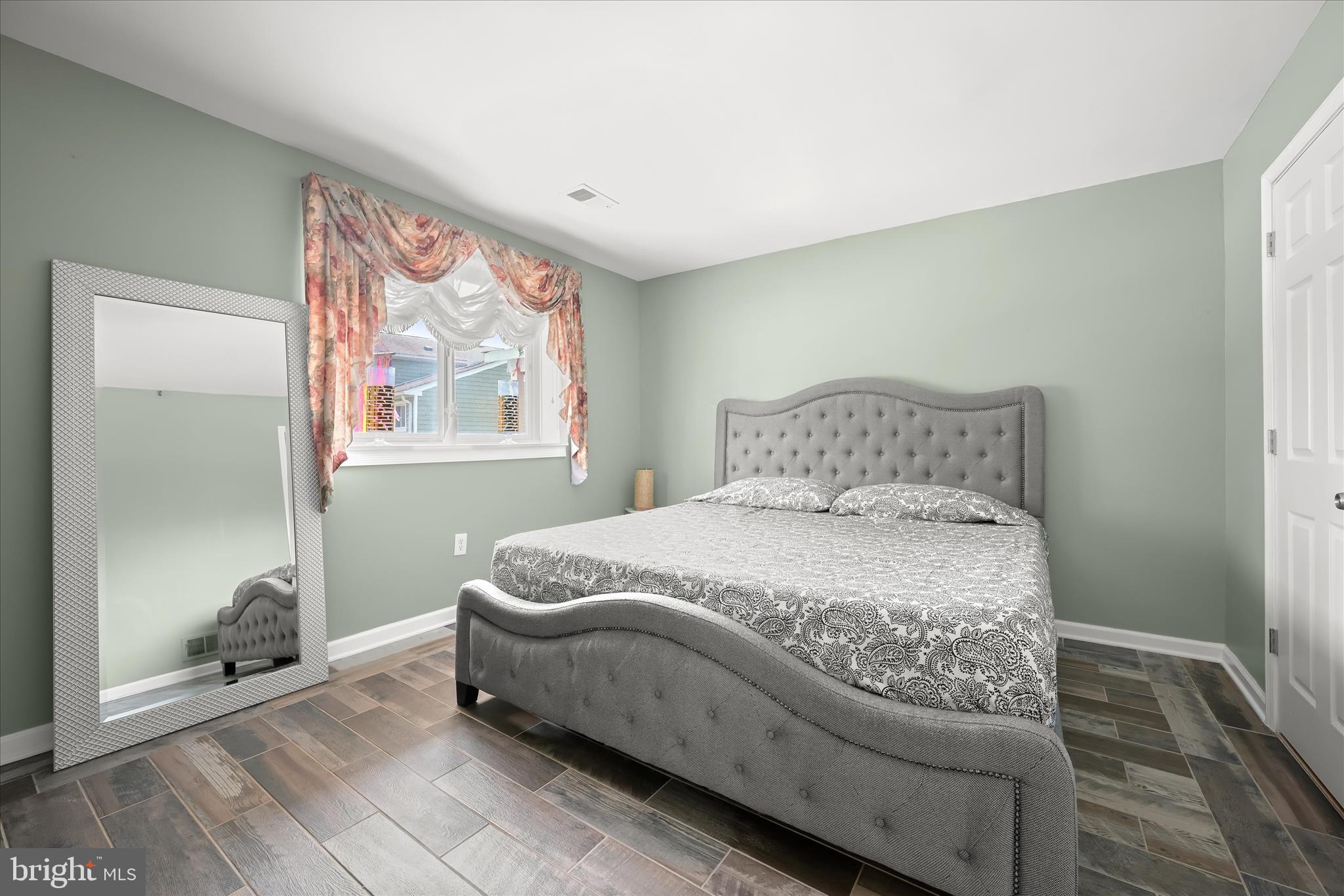 SILVER SPRING - Residential