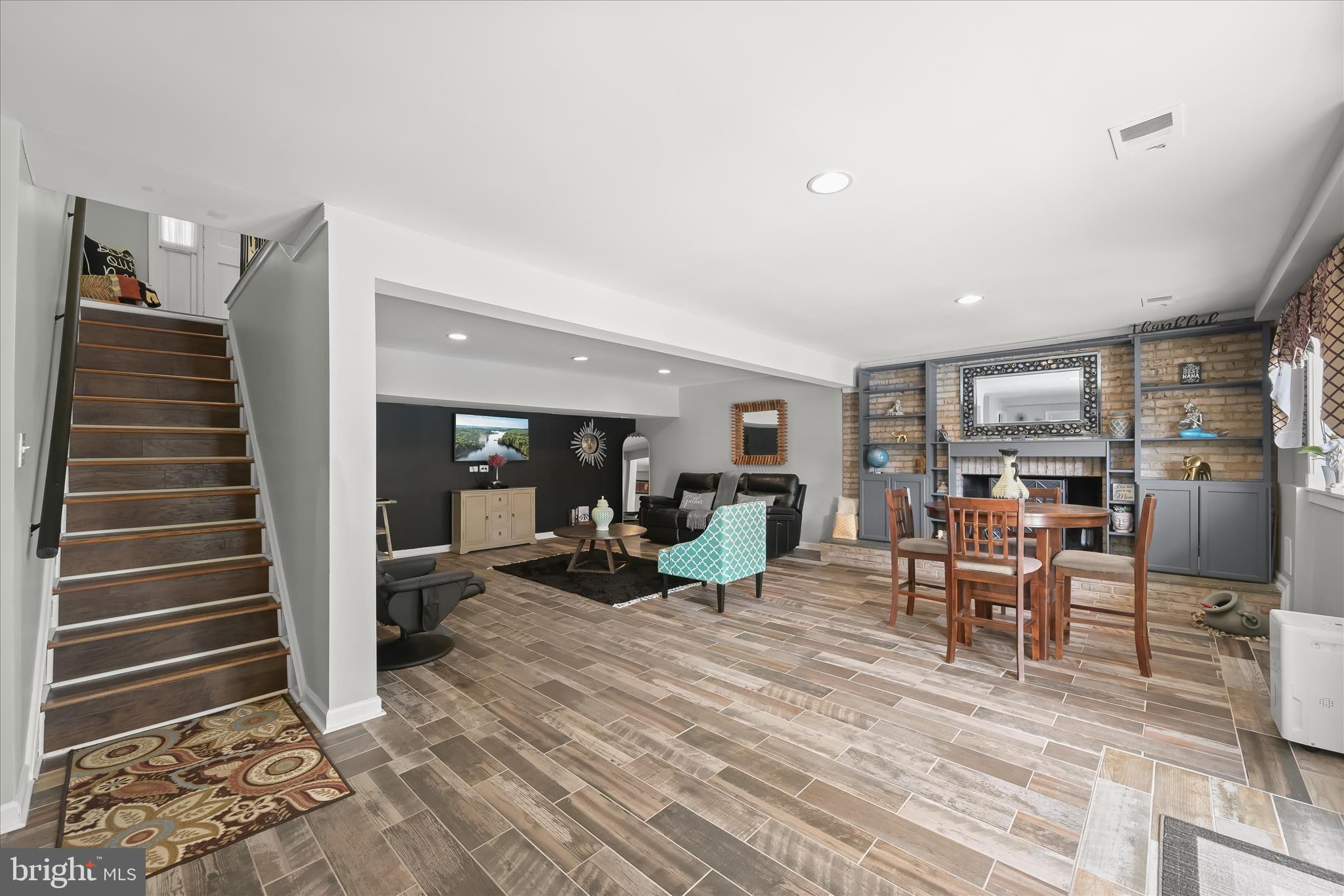 SILVER SPRING - Residential