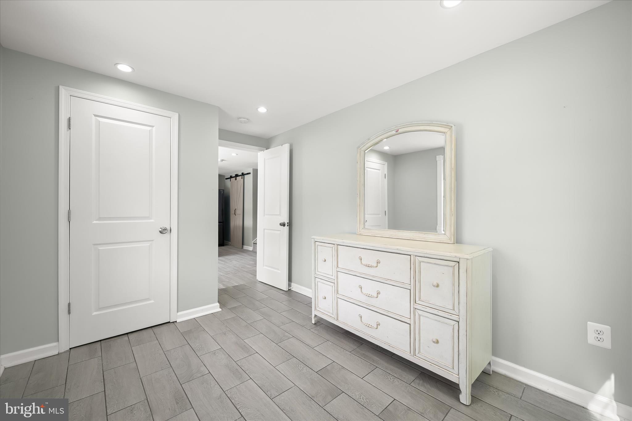SILVER SPRING - Residential