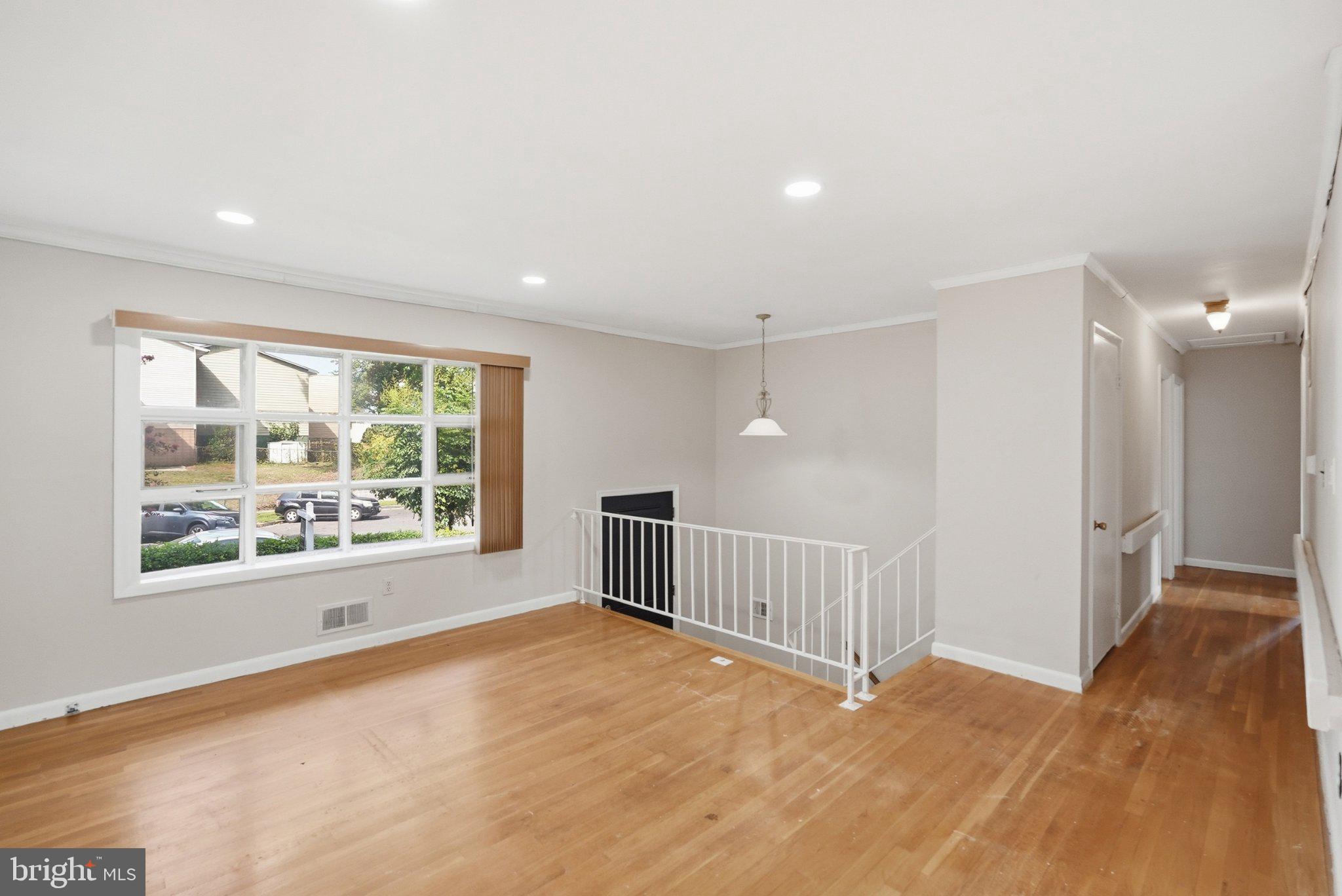 23 DAIMLER DRIVE