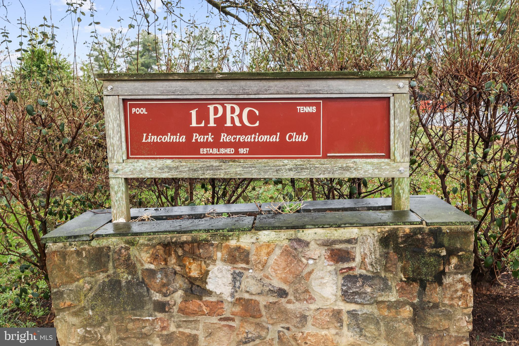 TERRACE TOWNHOUSES OF ANNANDALE - Residential