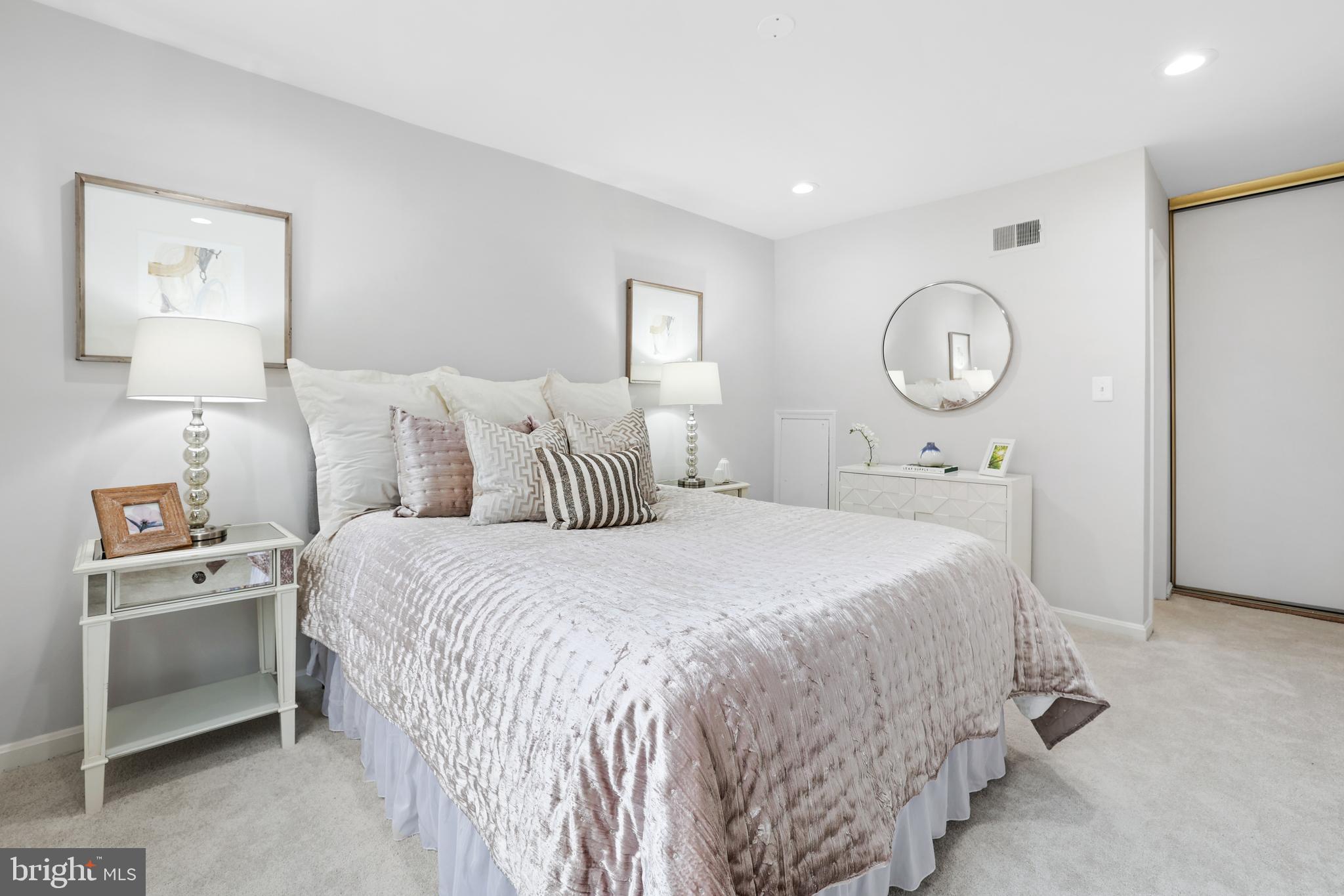 TERRACE TOWNHOUSES OF ANNANDALE - Residential