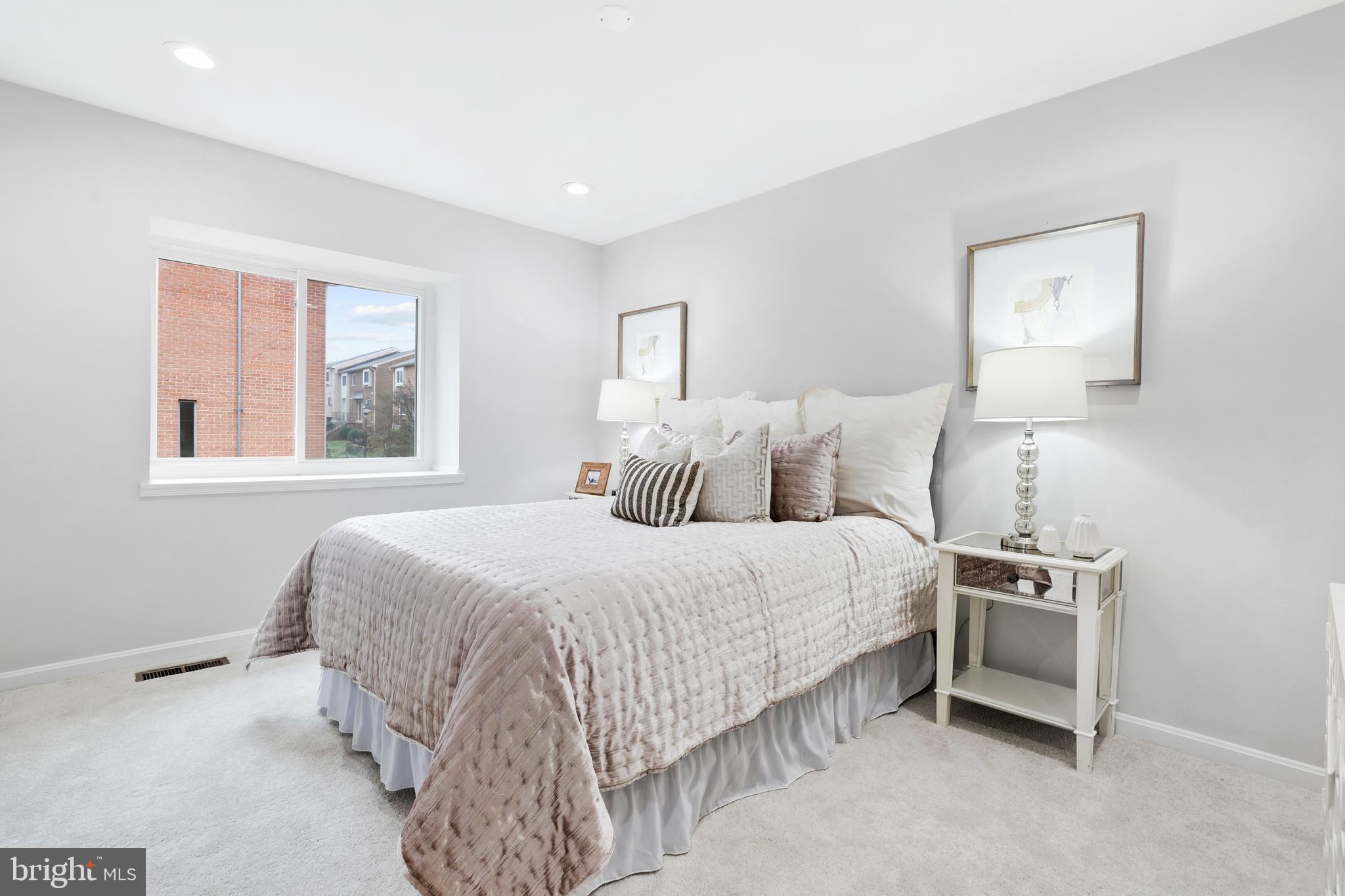 TERRACE TOWNHOUSES OF ANNANDALE - Residential