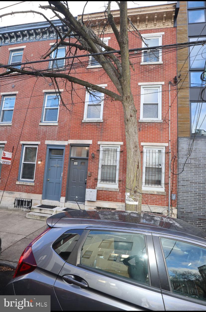 Prime Graduate Hospital Triplex – Excellent Investment Opportunity
Located in the highly desirable Graduate Hospital neighborhood, 1622 Fitzwater St is a well-maintained triplex featuring two 2-bedroom, 1-bath units and one 1-bedroom, 1-bath unit. Each unit is equipped with brand-new central air and hardwood flooring throughout, offering modern comfort and appeal. The property also includes a shared basement laundry area for tenant convenience.
Situated in a high-demand rental market, this property is just minutes from Rittenhouse Square, Center City, public transportation, and top dining and shopping options.
This property is an ideal investment opportunity with strong rental potential. It requires 24-hour notice for all showings. Schedule your tour today!