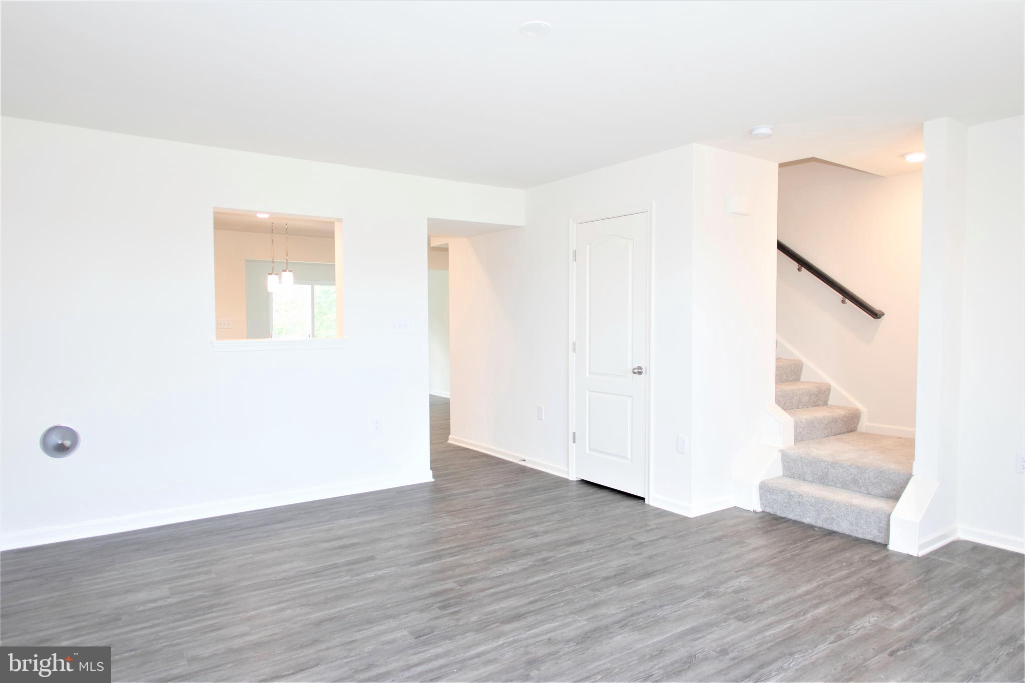 BRIAR RUN - Residential