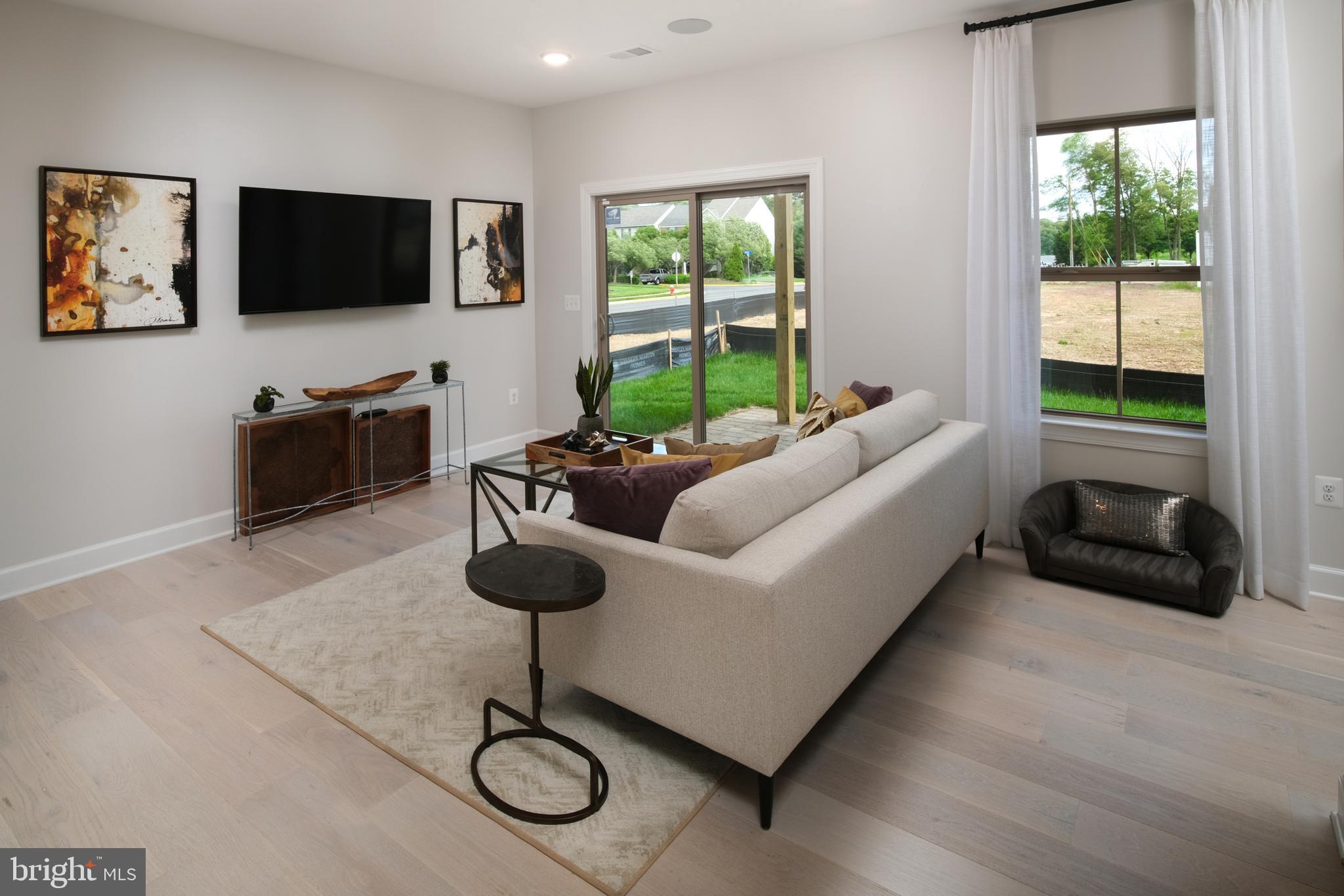 GATEWAY WEST - Residential