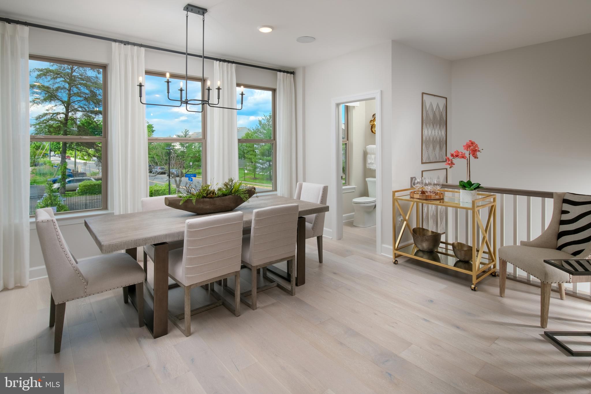 GATEWAY WEST - Residential