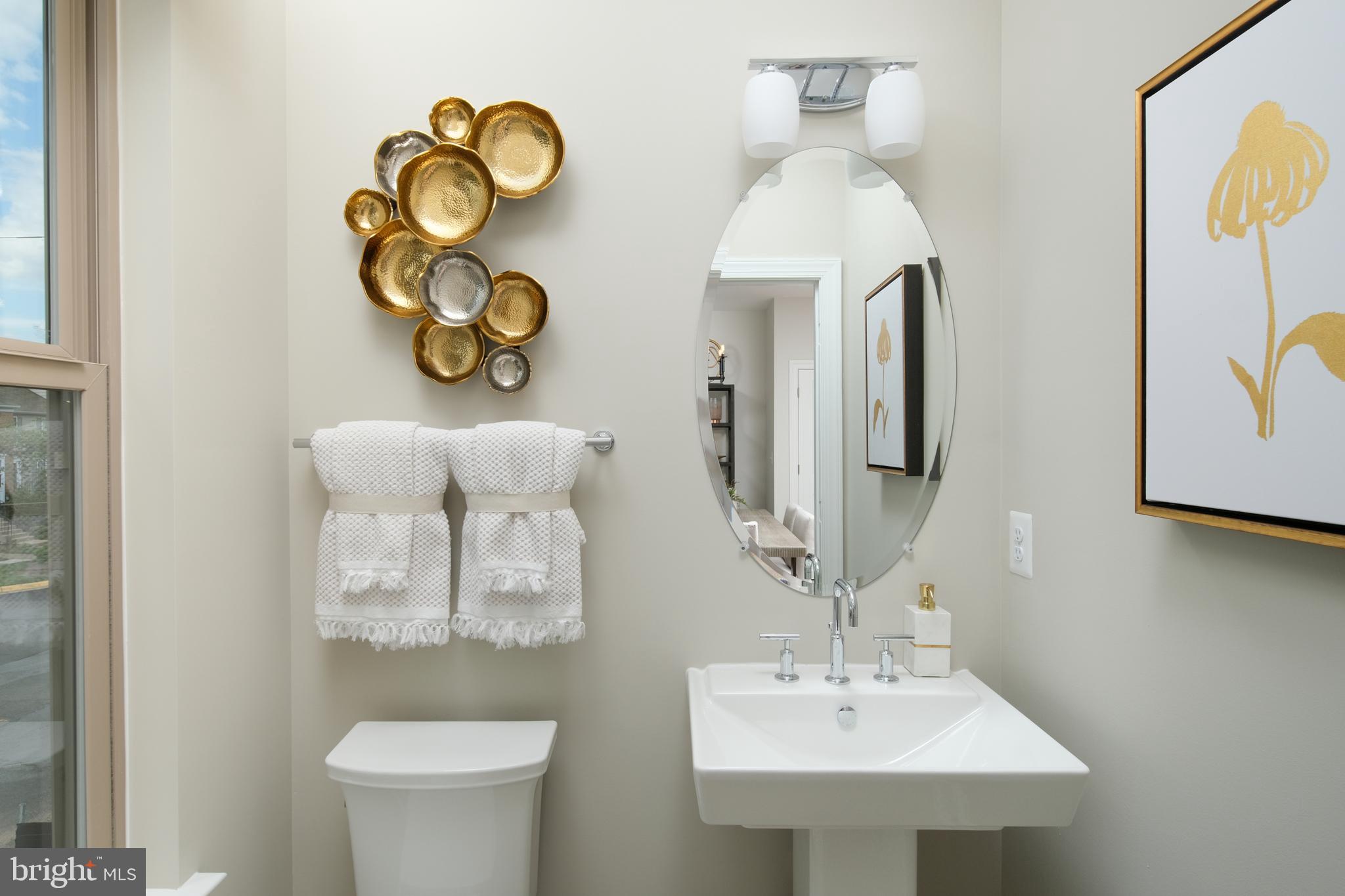 GATEWAY WEST - Residential