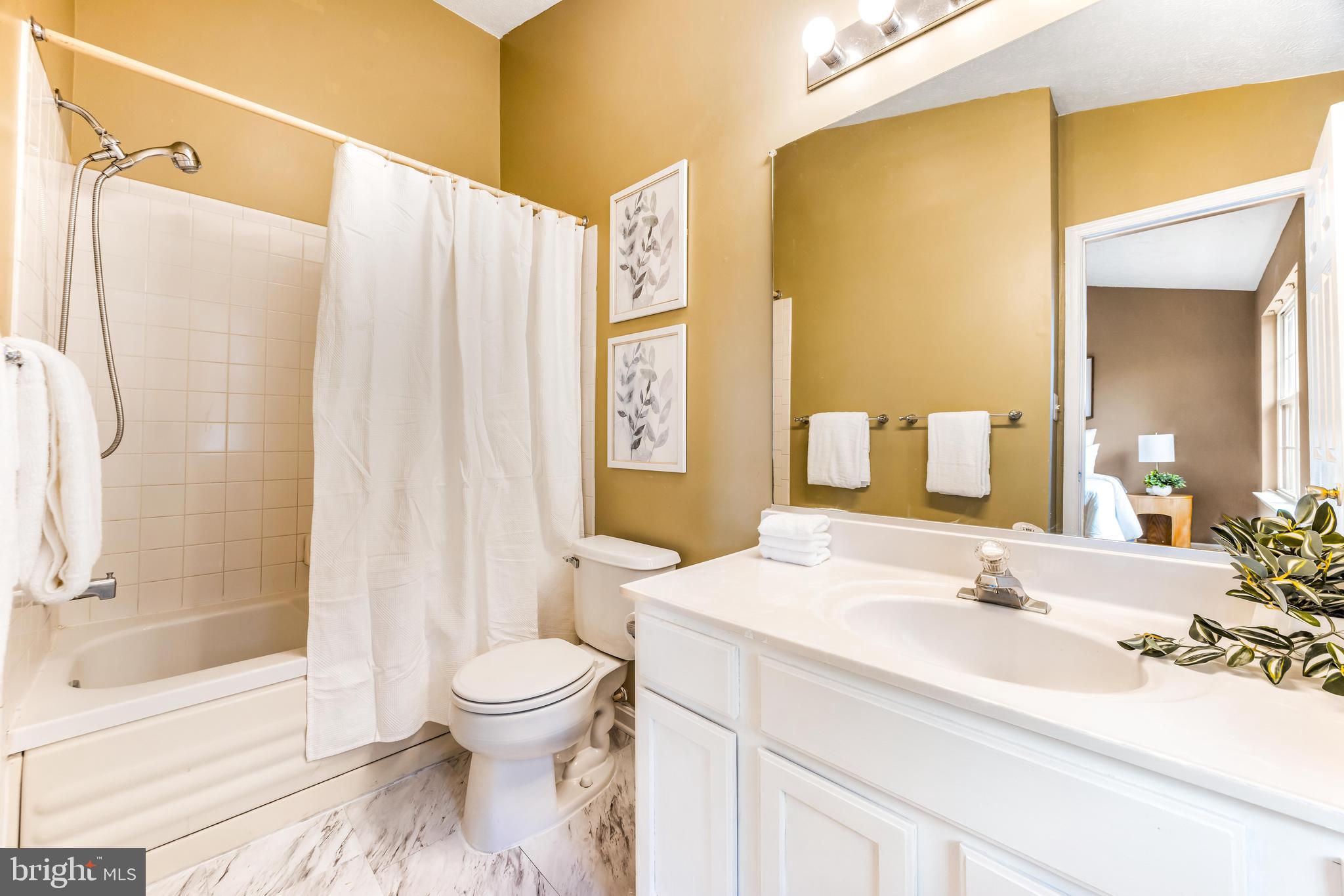 OWINGS MILLS NEWTOWN - Residential