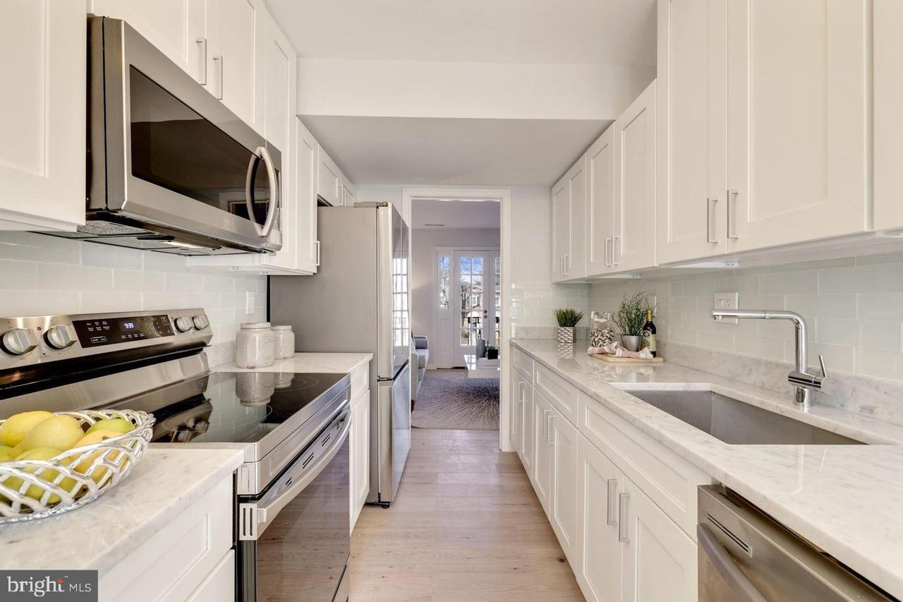 KENWOOD FOREST - Residential Lease