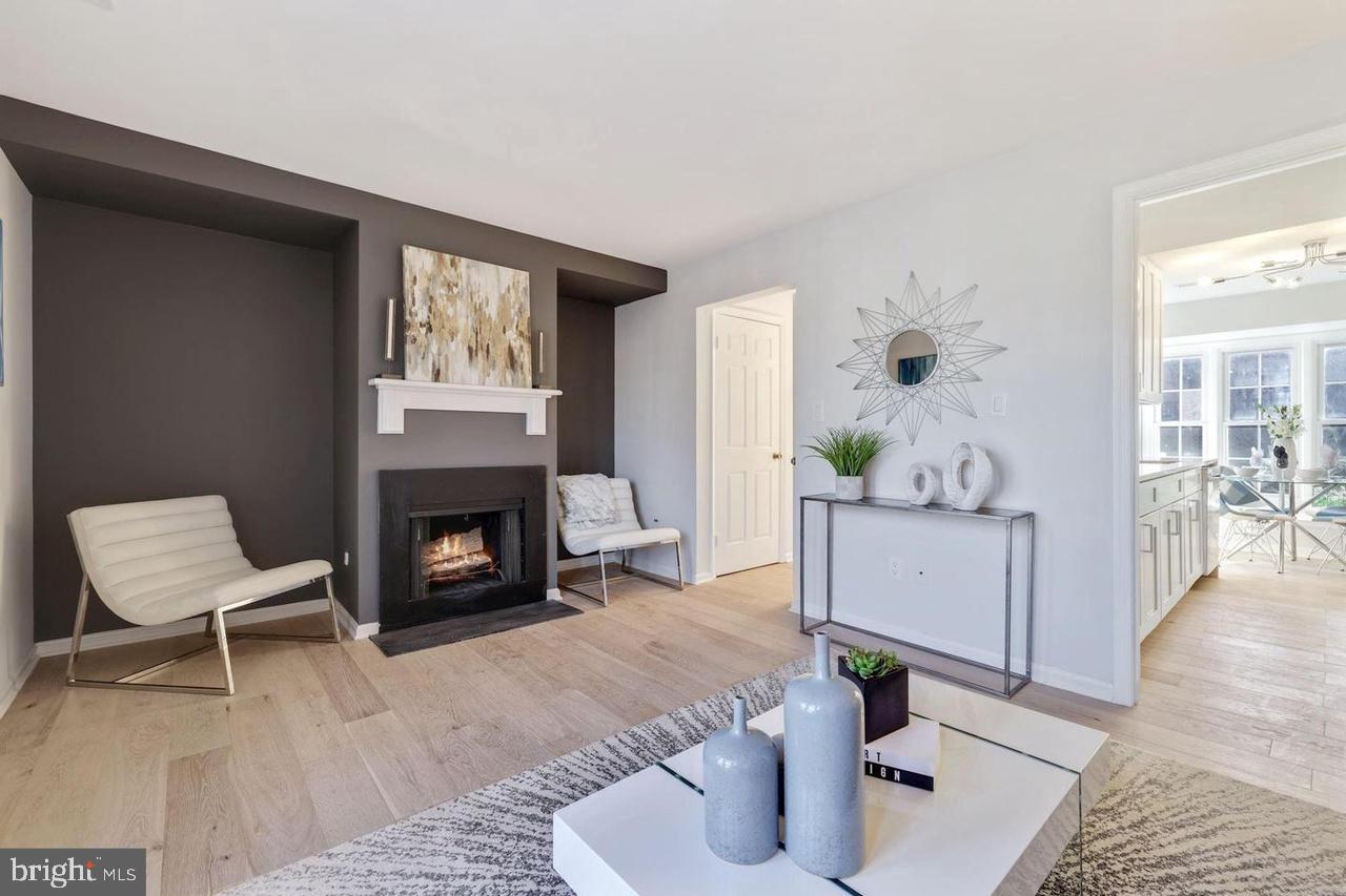 KENWOOD FOREST - Residential Lease