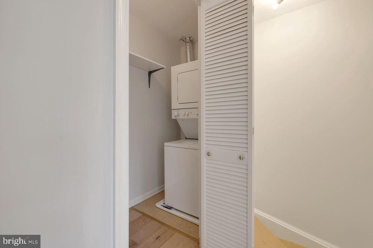 KENWOOD FOREST - Residential Lease