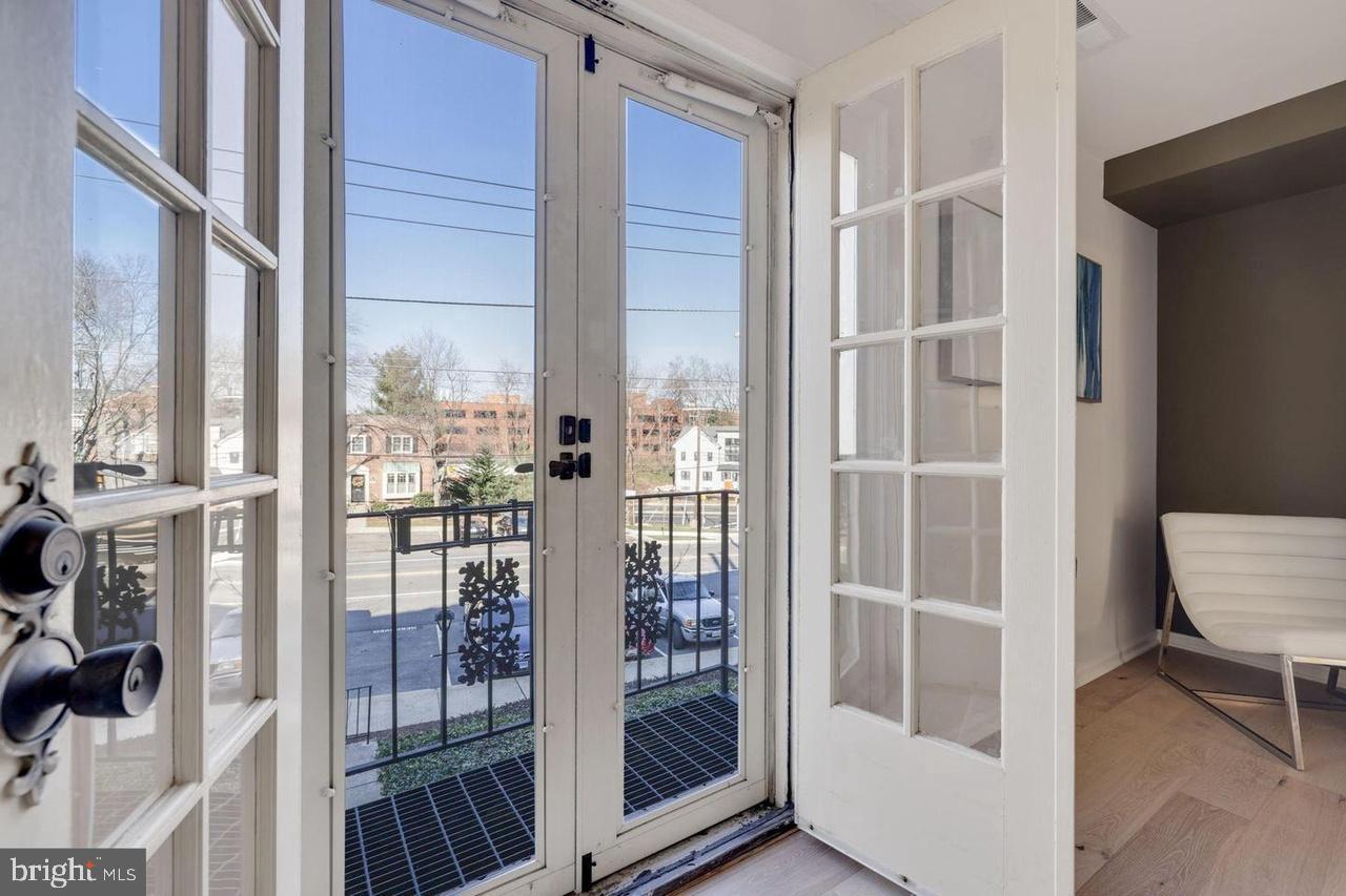 KENWOOD FOREST - Residential Lease